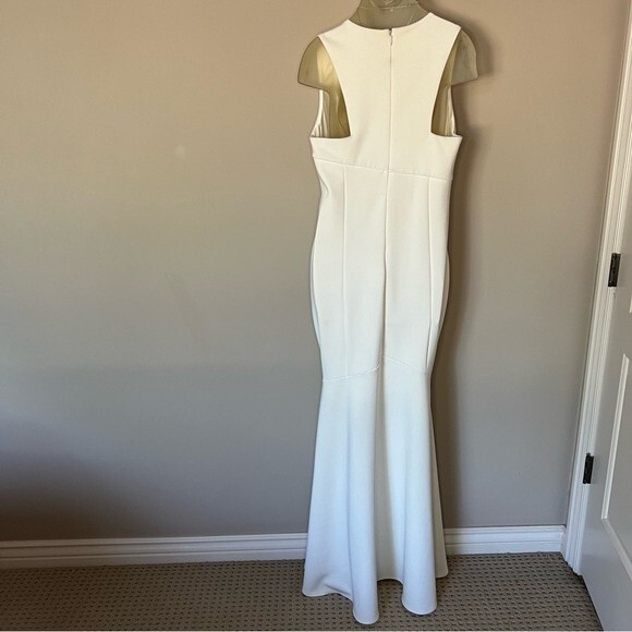 Fashion Nova Cream V-Neck Sleeveless Long Gown Cocktail Dress Women's‎ Size 1XL - Picture 3 of 16
